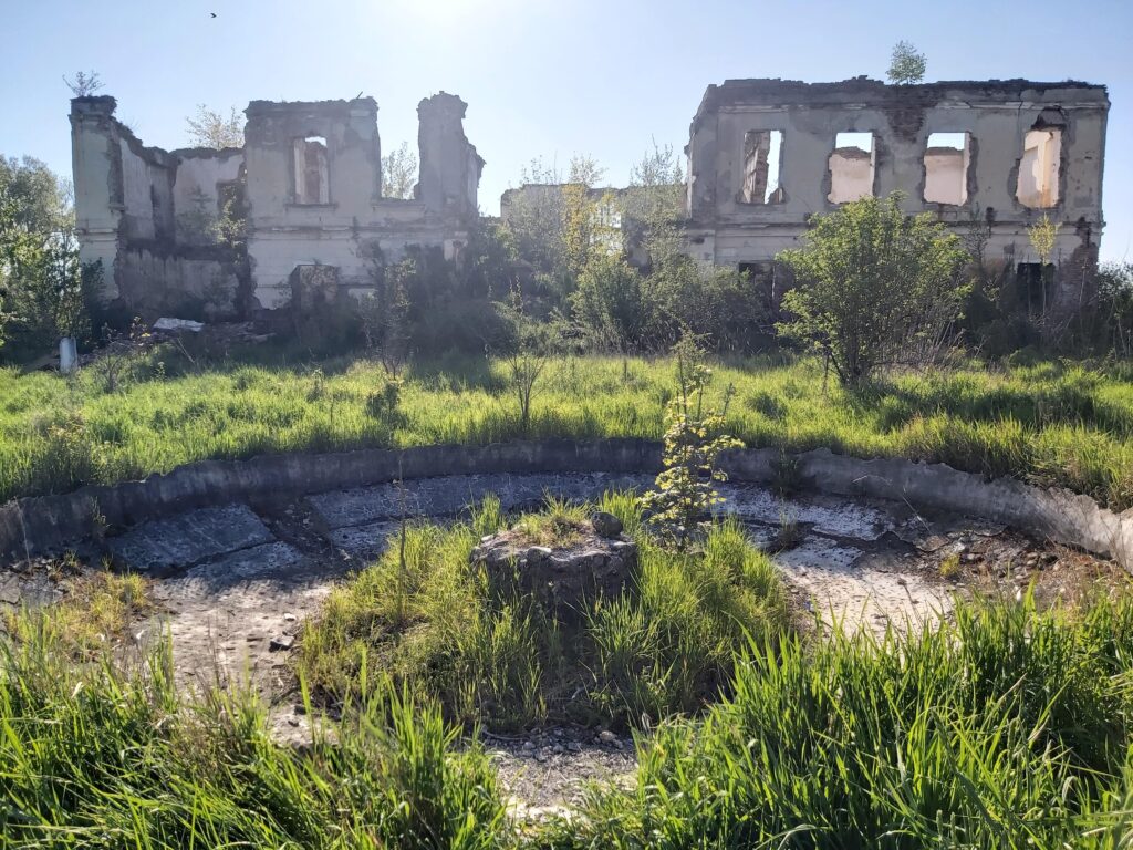 Castelul Huszar Apalina Mures Transylvania in Ruins