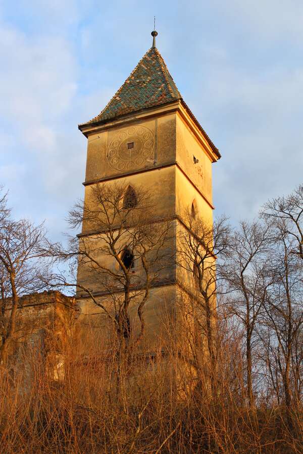 Biserica Evanghelica Idiciu Mures Transylvania in Ruins