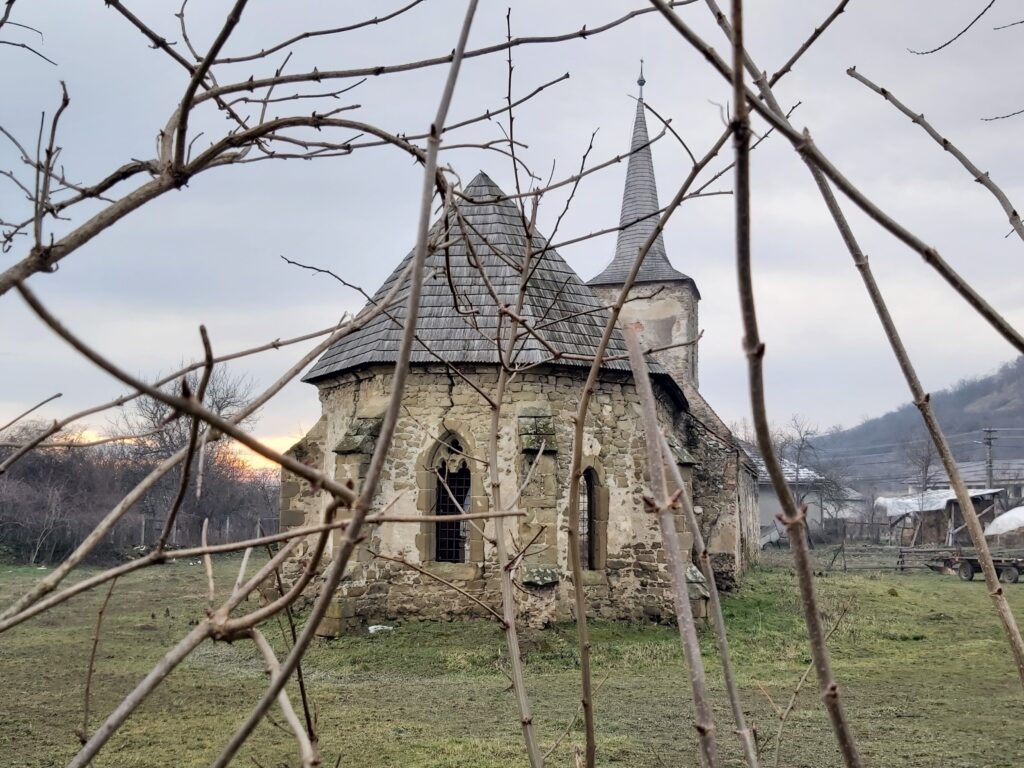 Biserica Reformata Vurpar Alba Transylvania in Ruins
