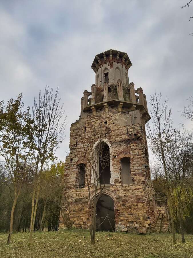 Castelul Teleki Luna de Jos Cluj Transylvania in Ruins