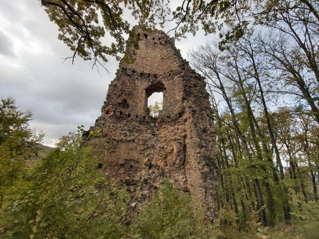 Cetatea Finis Bihor Transylvania in Ruins