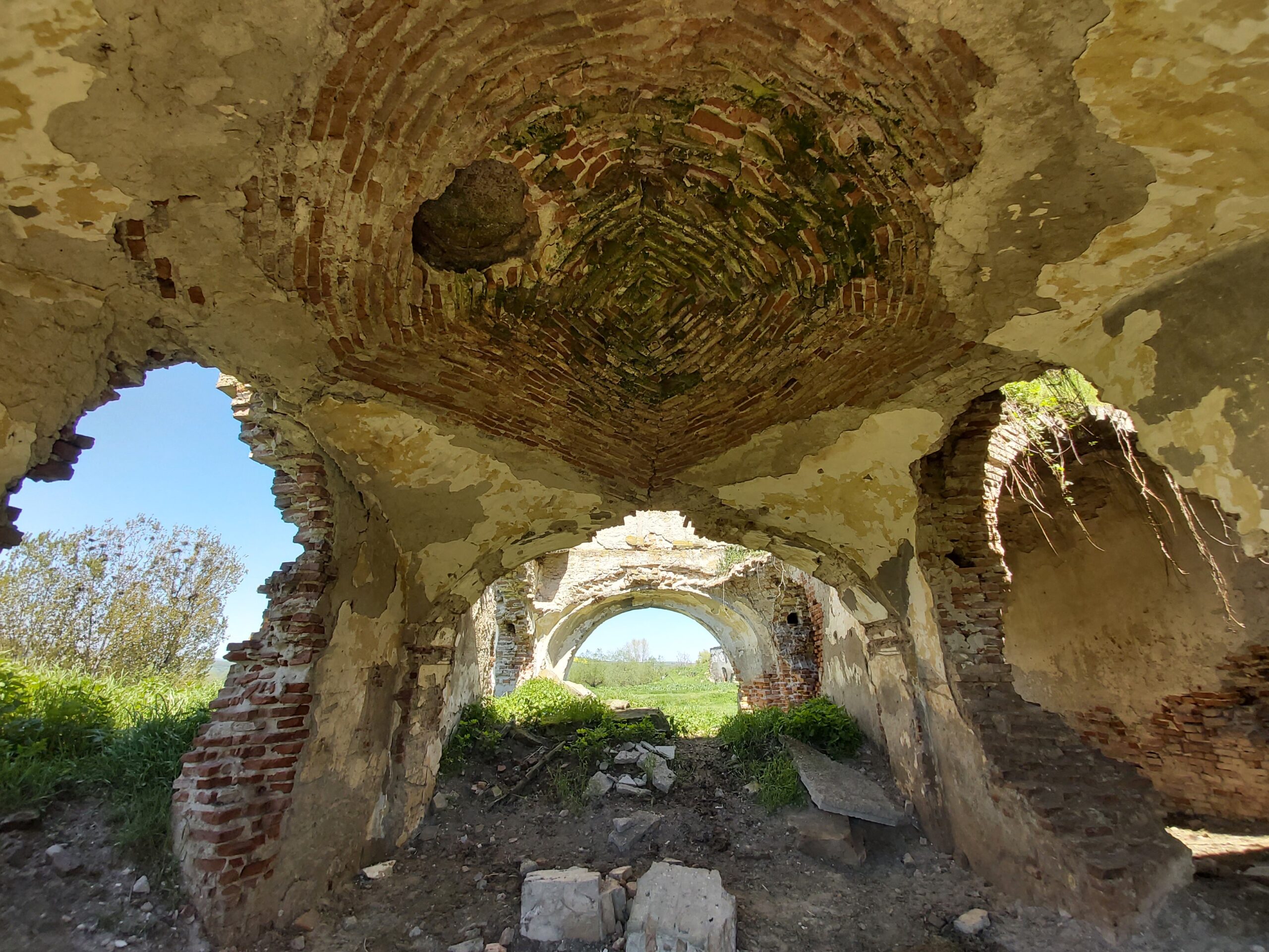 Castelul Mikes Cisteiu de Mures Alba Transylvania in Ruins