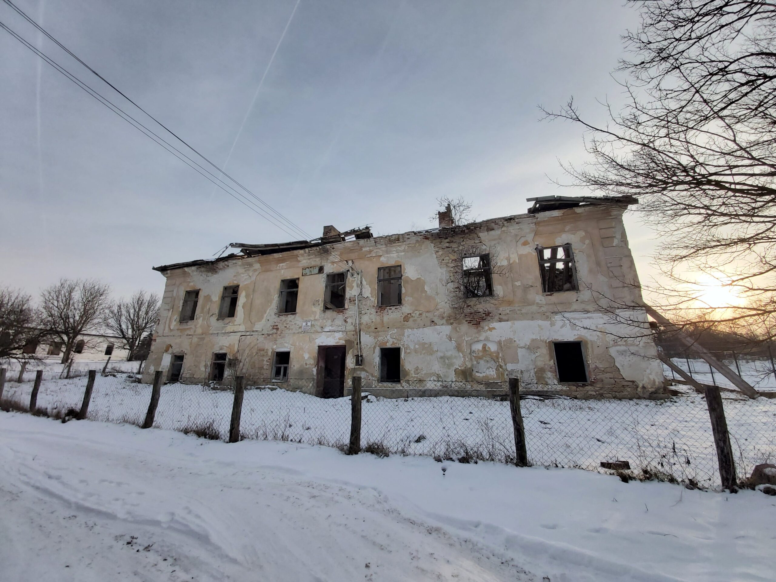 Attention, danger of collapse! Is the Lészai Mansion in Gârbău irreversibly destroyed?