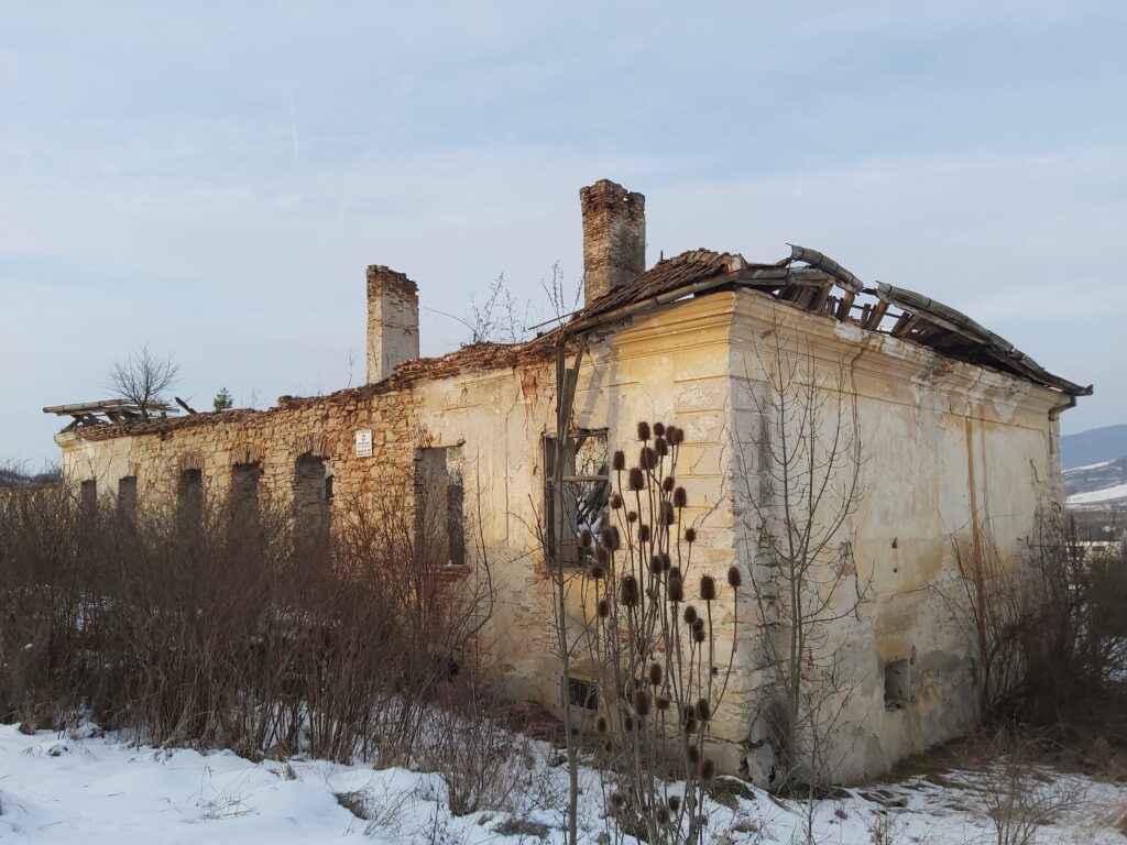 Conacul Leszai-Gal Garbau Cluj Transylvania in Ruins