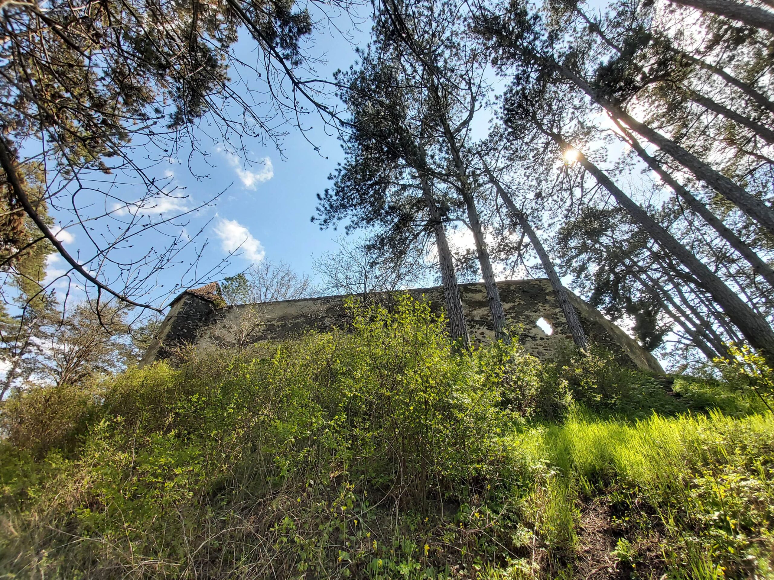 Cetatea taraneasca Jimbor Brasov Transylvania in Ruins