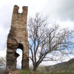 Biserica de piatra Bacainti, Hunedoara, Transylvania in Ruins