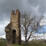 Biserica de piatra Bacainti, Hunedoara, Transylvania in Ruins