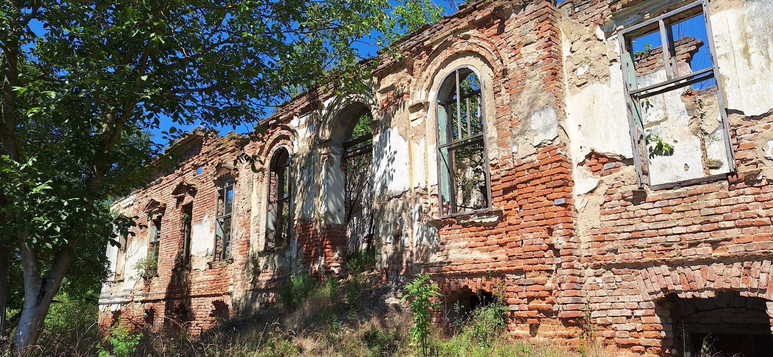 Conacul Atanasievici din Valeapai, Caras-Severin, Transylvania in Ruins