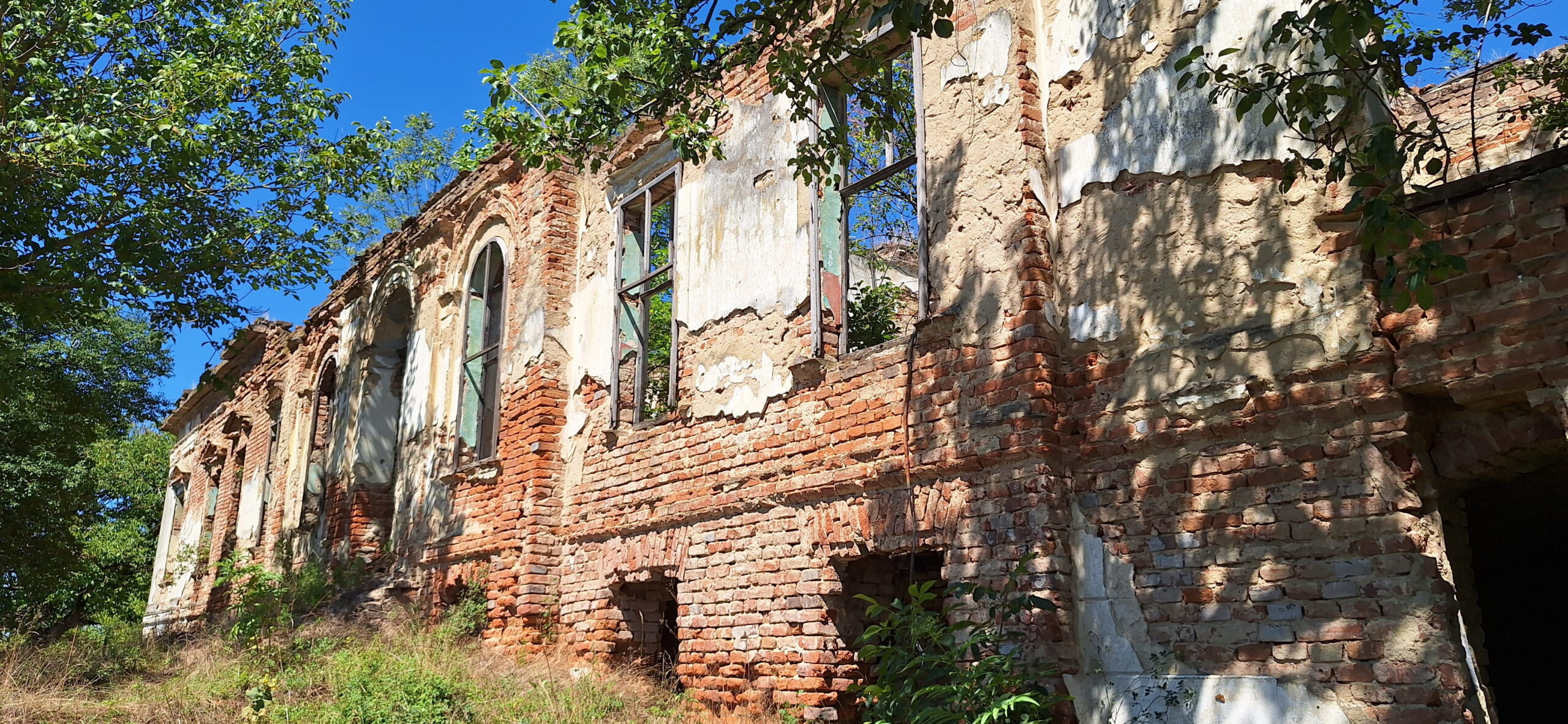 Conacul Atanasievici din Valeapai, Caras-Severin, Transylvania in Ruins
