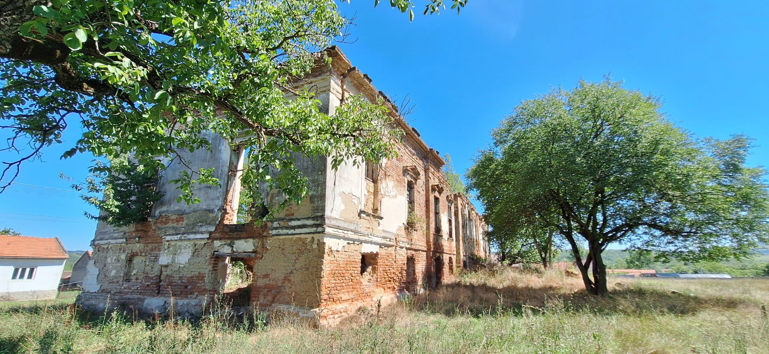 Conacul Atanasievici din Valeapai, Caras-Severin, Transylvania in Ruins