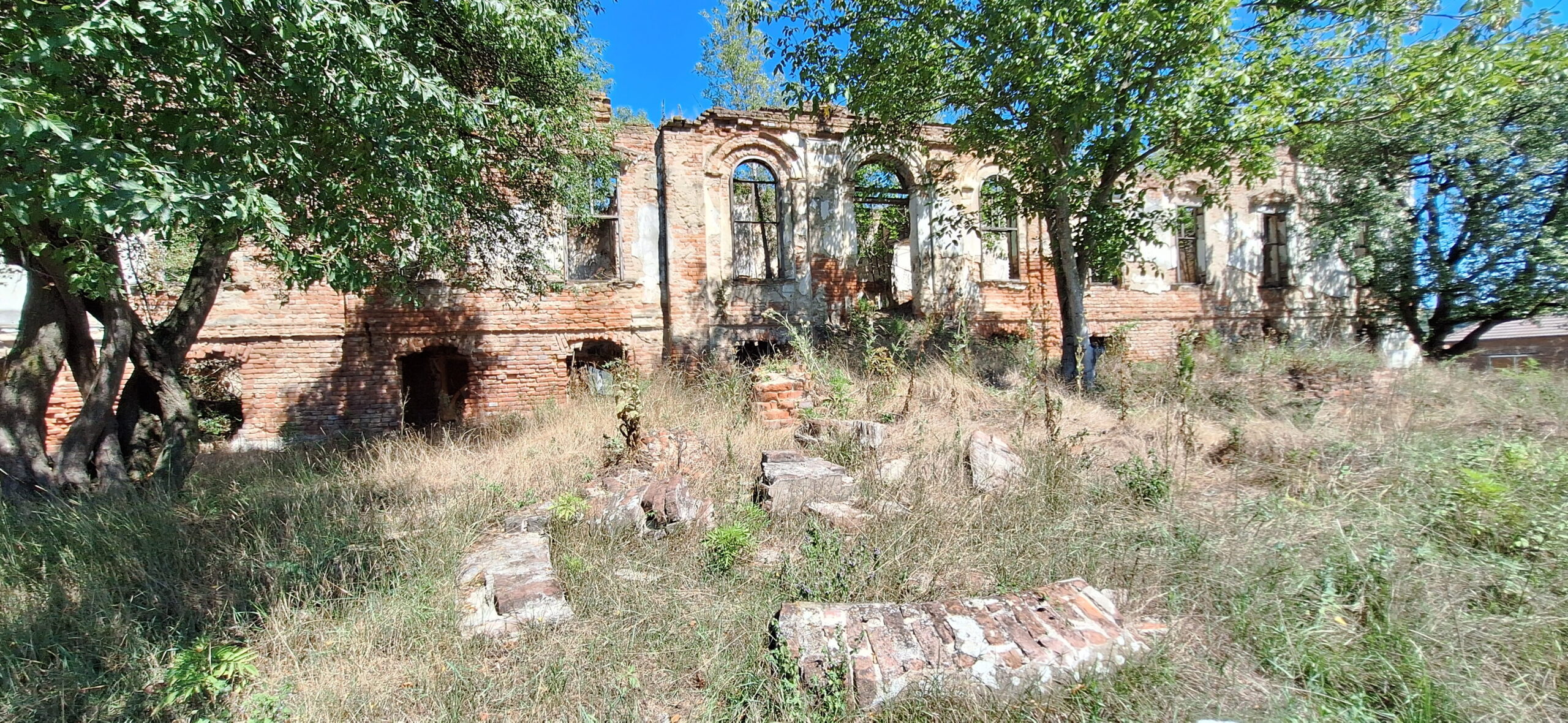 Conacul Atanasievici din Valeapai, Caras-Severin, Transylvania in Ruins