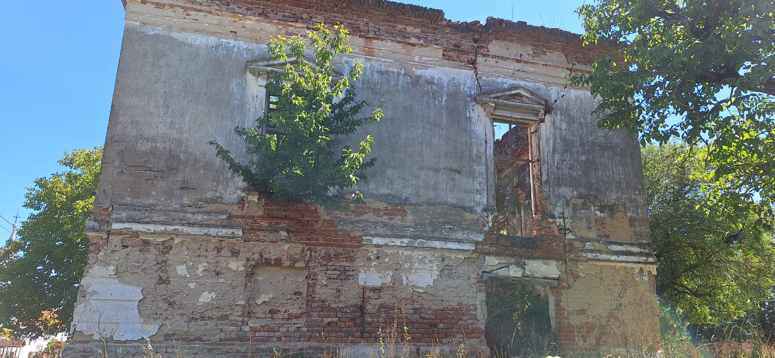 Conacul Atanasievici din Valeapai, Caras-Severin, Transylvania in Ruins